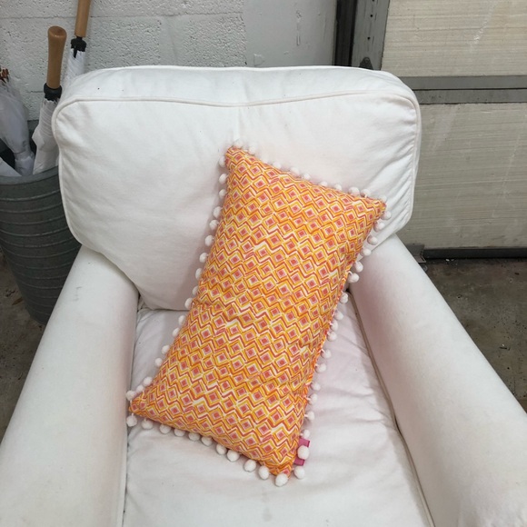 Lillie for Target indoor/Outdoor pillows - Picture 6 of 8